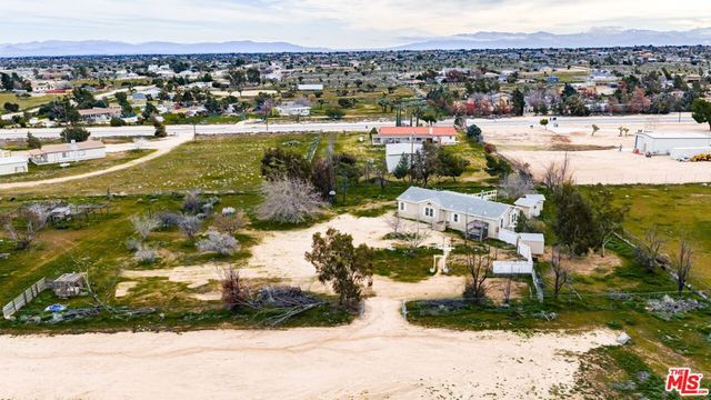 6425 Smoke Tree Road, Phelan, CA 92371