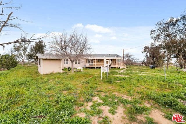 6425 Smoke Tree Road, Phelan, CA 92371