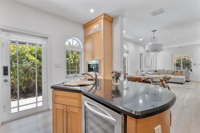 2231 SW 17th Street, Miami, FL 33145