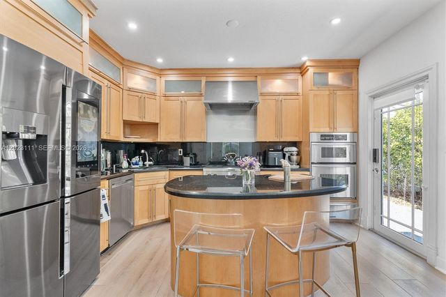2231 SW 17th Street, Miami, FL 33145