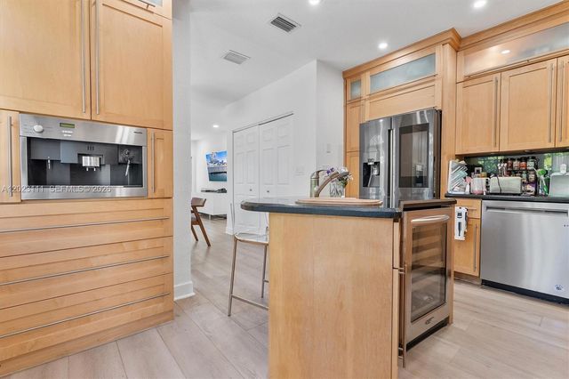 2231 SW 17th Street, Miami, FL 33145
