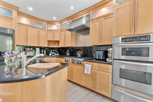 2231 SW 17th Street, Miami, FL 33145