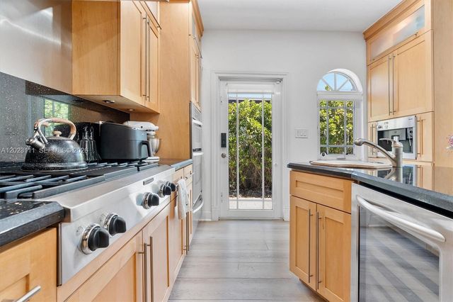 2231 SW 17th Street, Miami, FL 33145