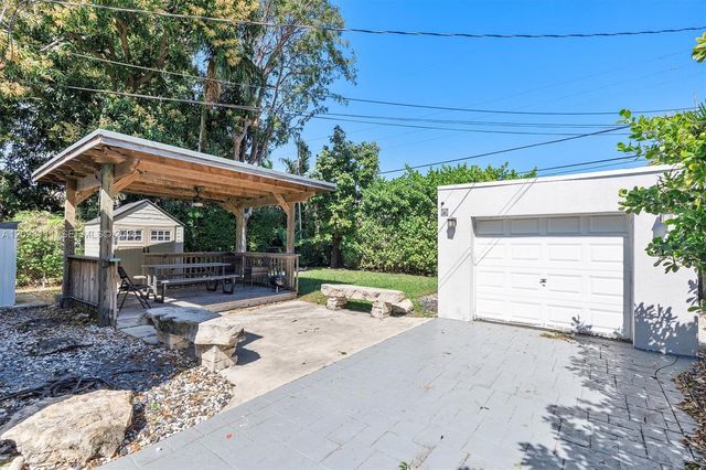 2231 SW 17th Street, Miami, FL 33145