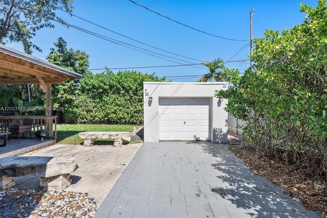 2231 SW 17th Street, Miami, FL 33145