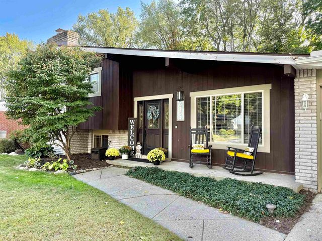 25154 S Magdalena Street, Harrison Twp, MI 48045