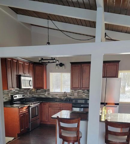 25154 S Magdalena Street, Harrison Twp, MI 48045