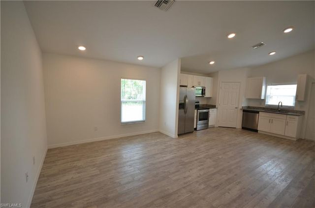 2225 Carver AVE, Fort Myers, FL 33916