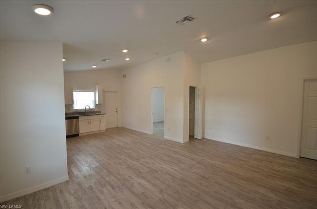 2225 Carver AVE, Fort Myers, FL 33916