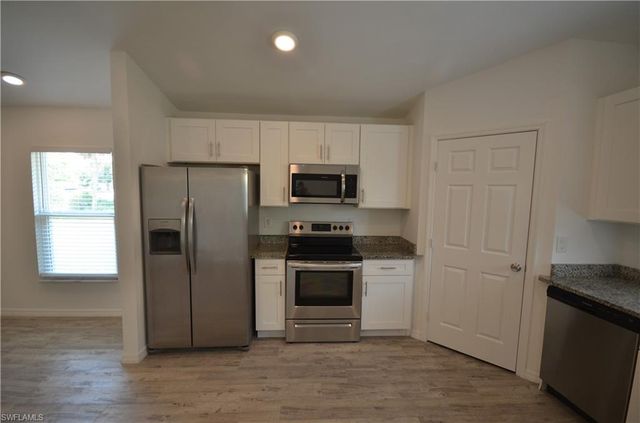 2225 Carver AVE, Fort Myers, FL 33916