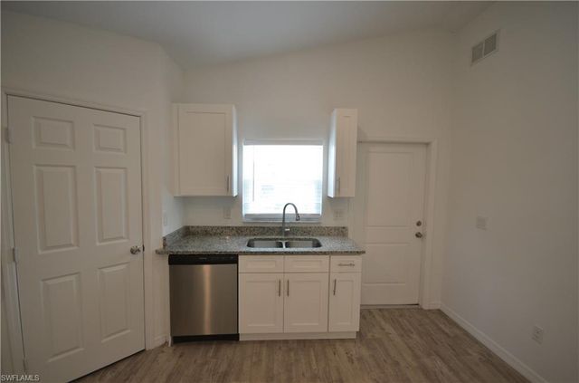 2225 Carver AVE, Fort Myers, FL 33916
