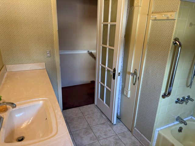 21970 Mac Gregor DRIVE, New Berlin, WI 53146