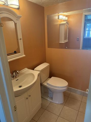 21970 Mac Gregor DRIVE, New Berlin, WI 53146