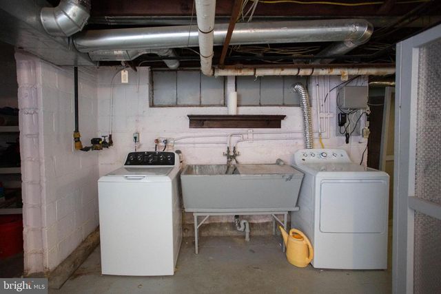 319 N NEWTON LAKE DR, Collingswood, NJ 08108