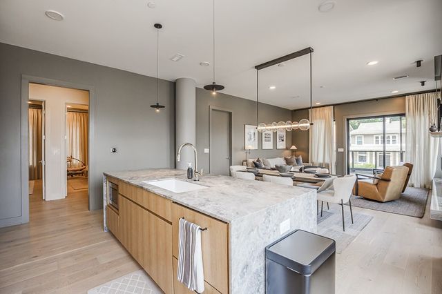 1030 17th Ave S Ste 201, Nashville, TN 37212