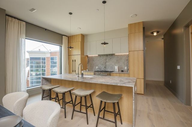 1030 17th Ave S Ste 201, Nashville, TN 37212