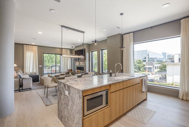 1030 17th Ave S Ste 201, Nashville, TN 37212