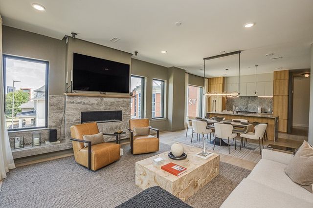 1030 17th Ave S Ste 201, Nashville, TN 37212