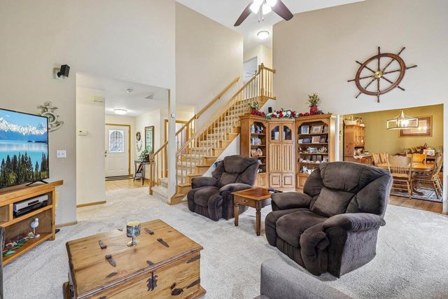 304 N Atwood Lane, Deerfield, WI 53531