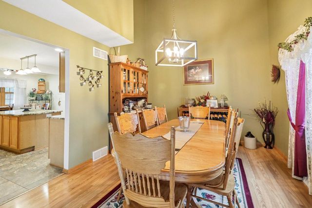 304 N Atwood Lane, Deerfield, WI 53531
