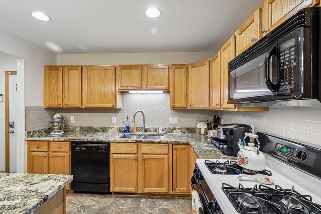 304 N Atwood Lane, Deerfield, WI 53531