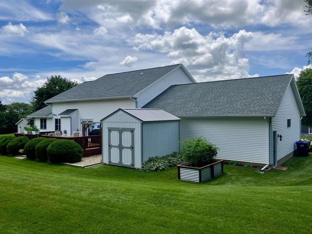 304 N Atwood Lane, Deerfield, WI 53531