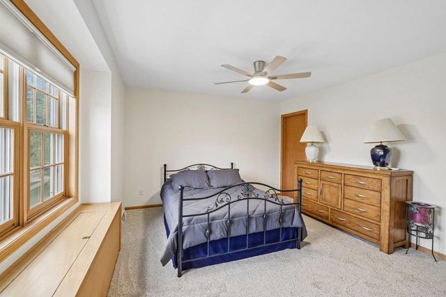 304 N Atwood Lane, Deerfield, WI 53531