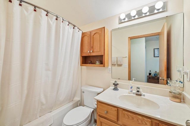 304 N Atwood Lane, Deerfield, WI 53531