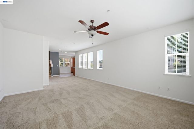 2824 Hilltop Mall Rd, Richmond, CA 94806
