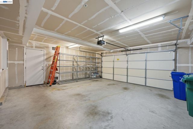 2824 Hilltop Mall Rd, Richmond, CA 94806
