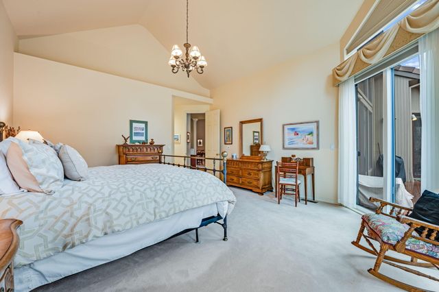 62029 Fall Creek Loop, Bend, OR 97702