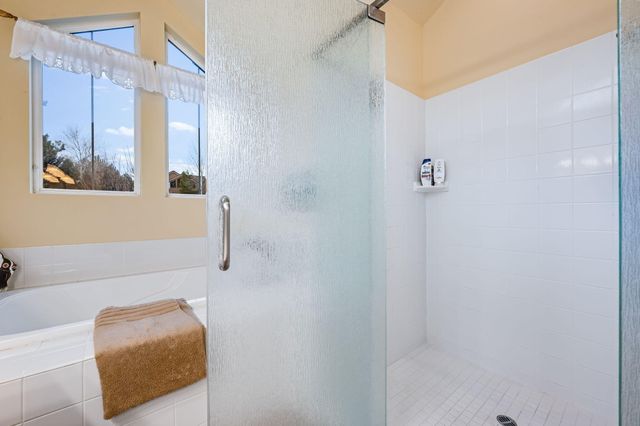 62029 Fall Creek Loop, Bend, OR 97702