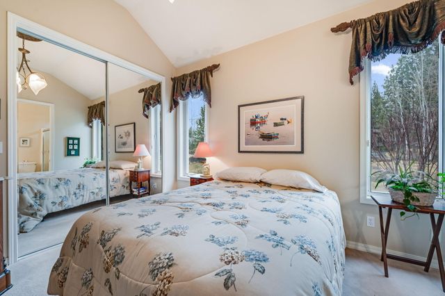 62029 Fall Creek Loop, Bend, OR 97702