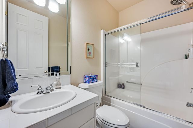 62029 Fall Creek Loop, Bend, OR 97702