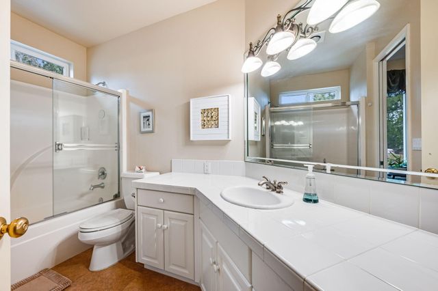 62029 Fall Creek Loop, Bend, OR 97702