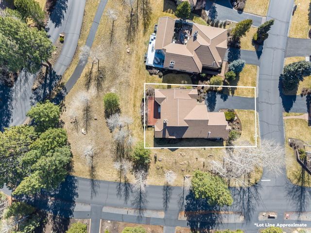 62029 Fall Creek Loop, Bend, OR 97702