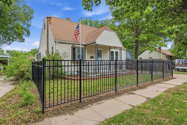 1642 S Mosley, Wichita, KS 67211