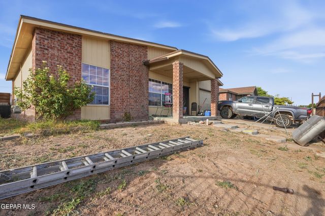 14309 Venecia Drive, Horizon City, TX 79928