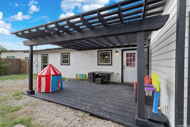 519 Sandalwood, San Antonio, TX 78216