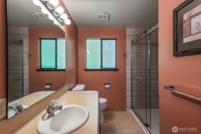 7418 NW Ioka Drive, Silverdale, WA 98383