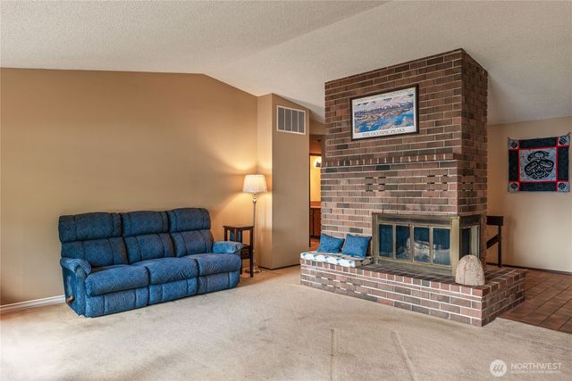 7418 NW Ioka Drive, Silverdale, WA 98383