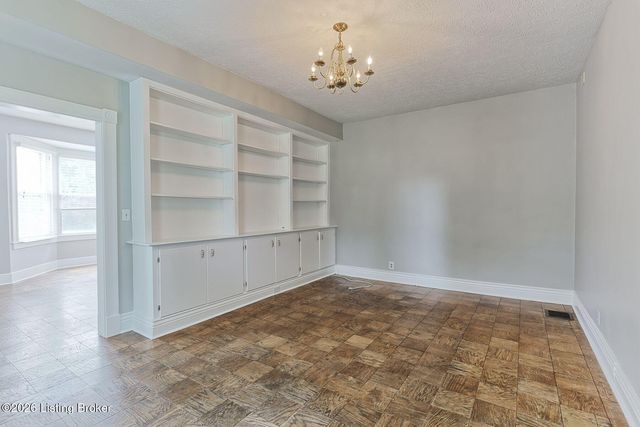 6301 Innisbrook Dr, Prospect, KY 40059