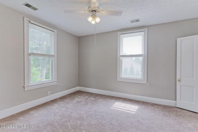 6301 Innisbrook Dr, Prospect, KY 40059