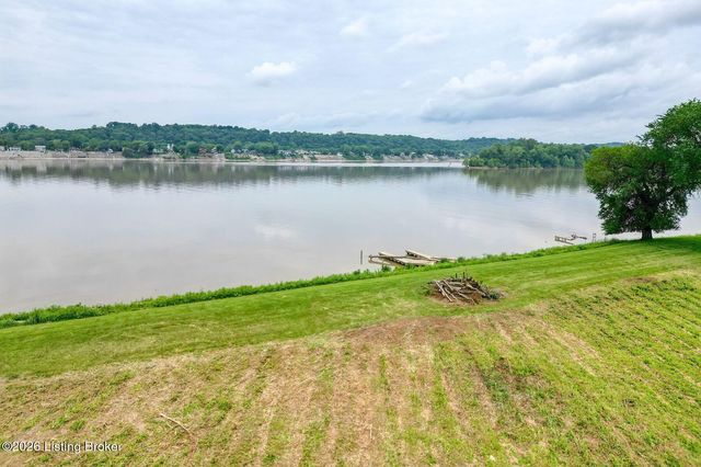 6301 Innisbrook Dr, Prospect, KY 40059