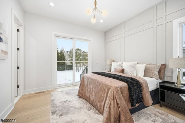 11 Hawthorne Dr, Livingston Twp., NJ 07039