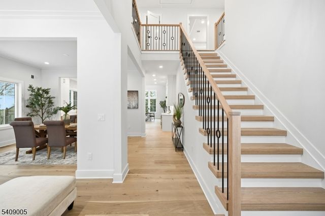 11 Hawthorne Dr, Livingston Twp., NJ 07039