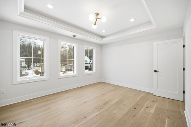 11 Hawthorne Dr, Livingston Twp., NJ 07039