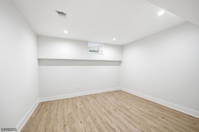 11 Hawthorne Dr, Livingston Twp., NJ 07039