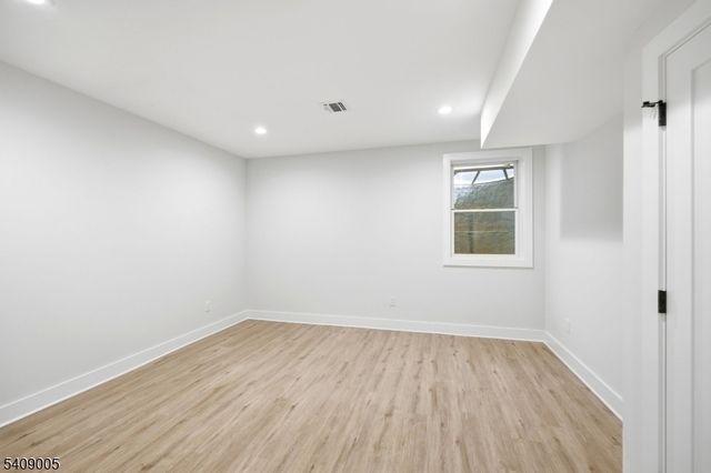 11 Hawthorne Dr, Livingston Twp., NJ 07039