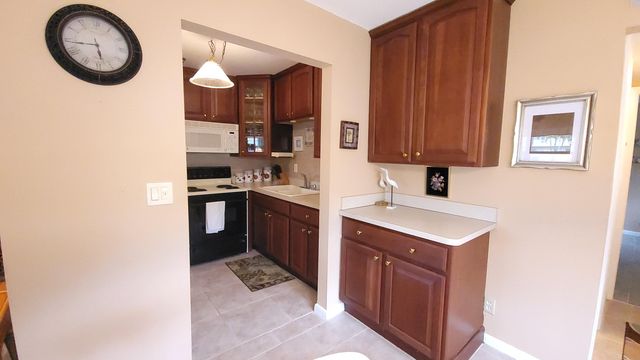 81 Coventry D, West Palm Beach, FL 33417